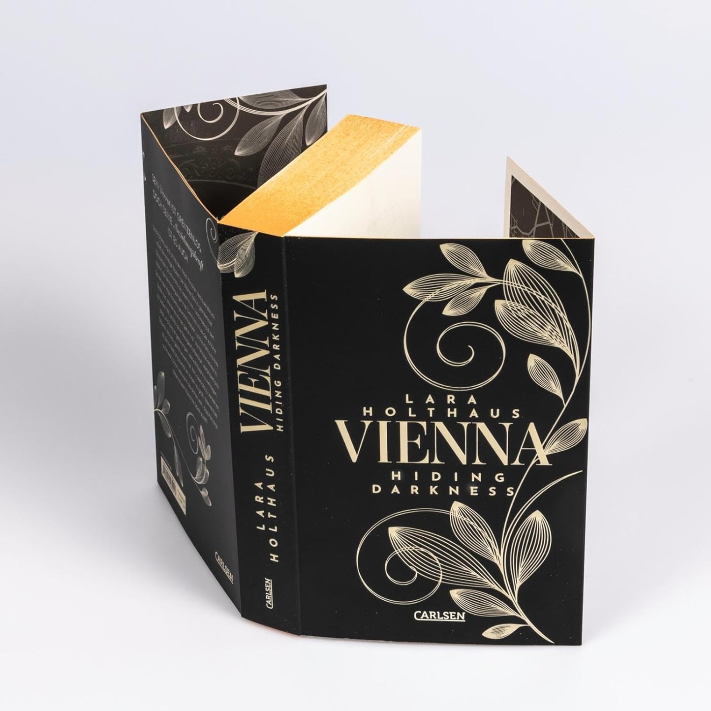 Vienna - Hiding Darkness - The German Bookstore ZA